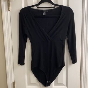 3/4 quarter length black v neck bodysuit